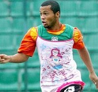 meia jairo de speler in de roze jurk