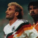 rijkaard spuugt naar voller