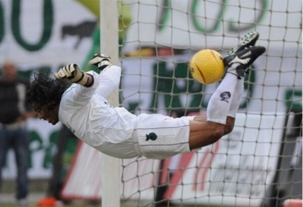 Higuita scorpion kick