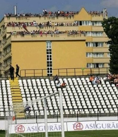 Leeg voetbalstadion