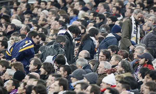 verslagenheid bij Real Madrid Teleurgestelde Real Madrid supporters