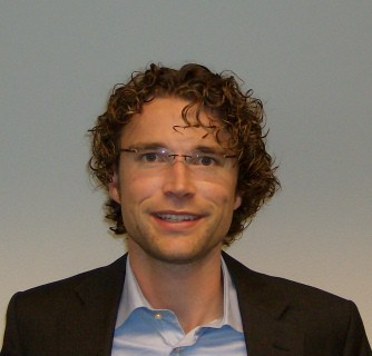 Mark van Bommel lookalike