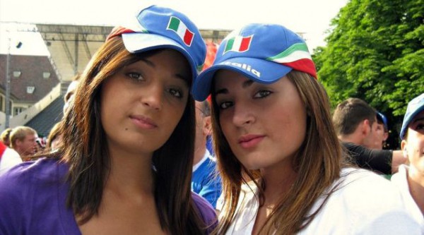 Italiaanse vrouwelijke supporters