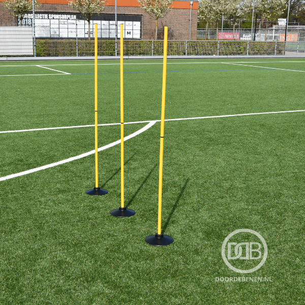 slalom stokken, voetbal trainingen